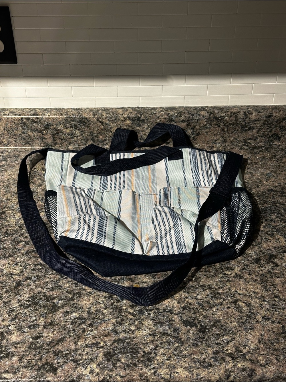 Thirtyone Blue Striped Utility Tote Diaper Travel Beach Bag Pockets Zippers